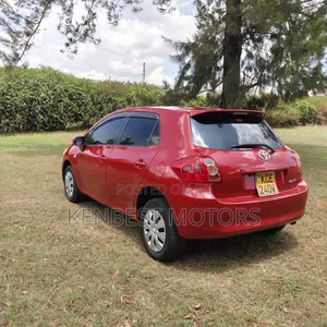 Toyota Auris 2008 Red