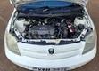 Toyota IST 2004 Nyeupe - 4