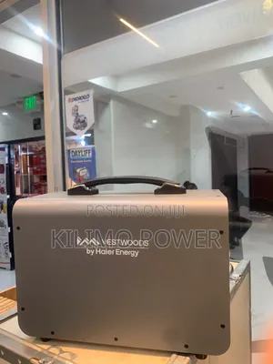 Vestwood 1 kWh Portable Solar Battery Power Station