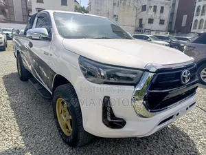 Toyota Hilux Revo Smart Cab Diesel 2.8 RWD 2020