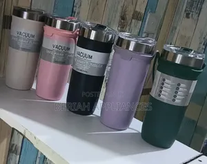Kikombe cha Kusafiria cha Insulated cha 710ml chenye Kishikio