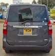 Toyota Noah 2012 Kijivu - 4