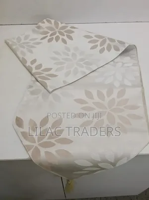 Table Runner ya Kitambaa ya Kifahari - Mapambo ya Nyumbani