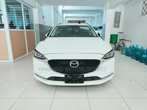 Mazda 3 2019 Nyeupe