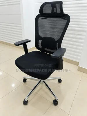 Kiti cha Ofisi cha Ergonomic - Nyeusi