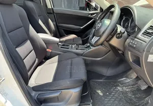 Mazda Demio 2018 Nyeupe