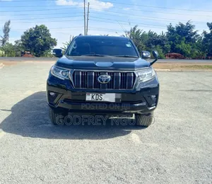 Toyota Land Cruiser Prado 2021 Nyeusi