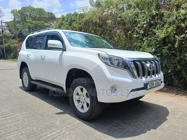 Toyota Land Cruiser Prado 2012 White - 1