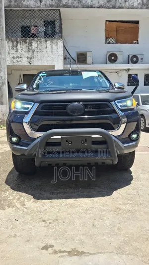 Toyota Hilux Double Cabin 2020