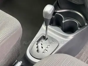 Toyota Vitz 1.0 FWD 5dr 2019 Silver
