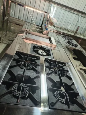 Kombinedi ya Unit 5 Burner, 2 Fryers, Hotplate