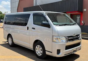 Toyota HiAce 2019 Silver