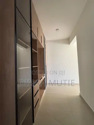 3 Bedroom Beachfront Apartment with DSQ in Nyali