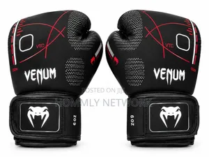Venum Elite Kids Boxing Gloves 6oz