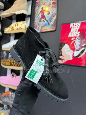 Viatu Asili vya Clarks DSRT 2456 Rock Ankle Boots