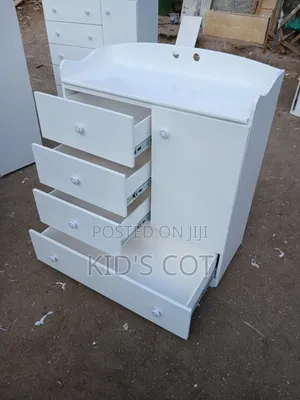 3x3ft Kid's Cabinet with Hanging Rail