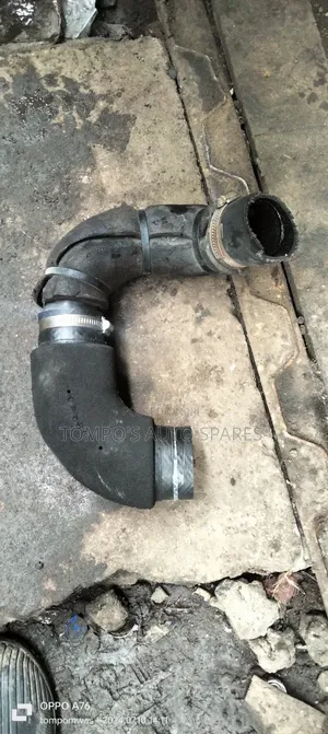 Turbo Pipe ya Nissan Caravan ZD30 (E25)