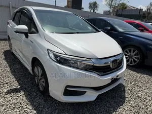 Honda Fit Shuttle 1.5 Hybrid 2WD 2019 White