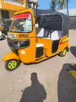 Bajaj RE 2023 Njano - 1