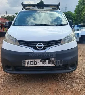 Nissan NV200 2014 Nyeupe
