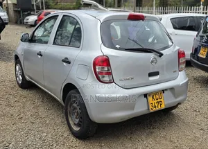 Nissan March 1.2 FWD 2011 Silver
