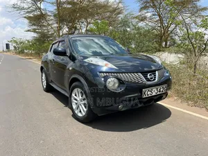 Nissan Juke 2011 Nyeusi