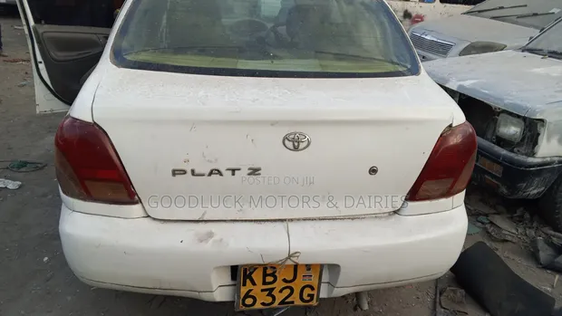 Toyota Platz 1.5 FWD 2002 - 1
