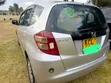Honda Fit 2011 Nyeupe - 4