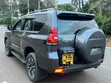 Toyota Land Cruiser Prado 2.8 2017 Nyeusi - 2