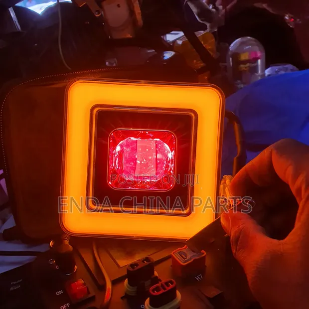 LED Spotlight 12V/24V - White/Yellow - 1
