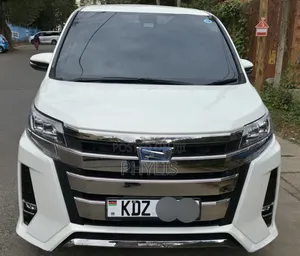 Toyota Noah WXB 2019