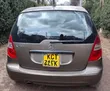 Mercedes-Benz A-Class 2011 Dhahabu - 4