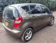 Mercedes-Benz A-Class 2011 Dhahabu - 5