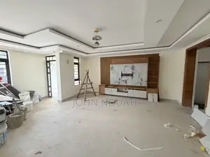 5 Bedroom Mansion for Rent in Membley