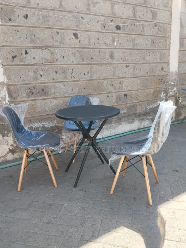 Set Mpya ya Chakula Nyeusi ya Nje (3-Seater) - 1