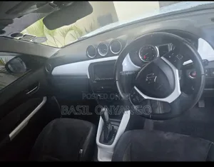 Suzuki Escudo 2017 Nyeupe