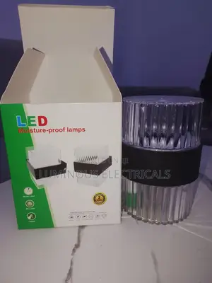 Mwanga wa Kisasa wa Ukutani wa LED Usio na Maji kwa Nje