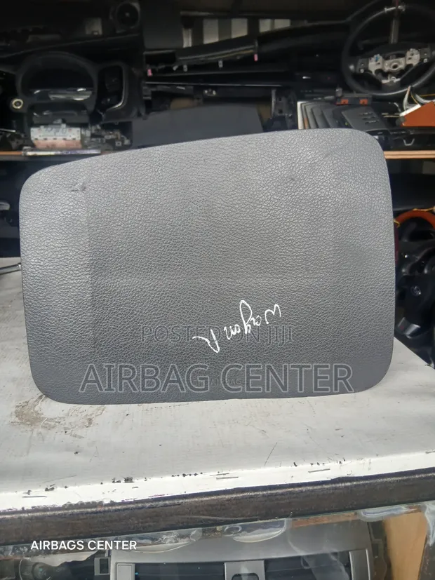 Suzuki Wagon R Airbag ya Dashboard (Iliyotumika) - 1
