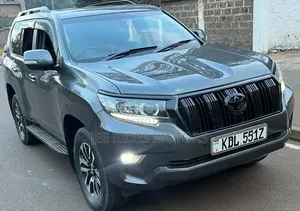 Toyota Land Cruiser Prado 2017 Nyeusi