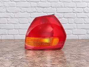 Nissan Wingroad Y11 Tail Lamp (Orange)