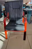 Kiti cha Mgeni cha Ofisi chenye Mikono ya Mahogany - 4