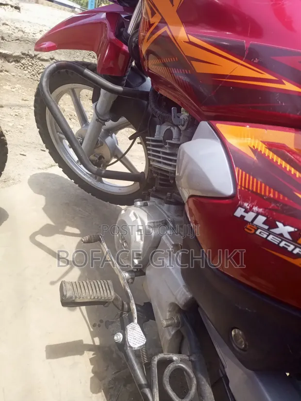 TVS HLX Plus ES 2025 Red - 1