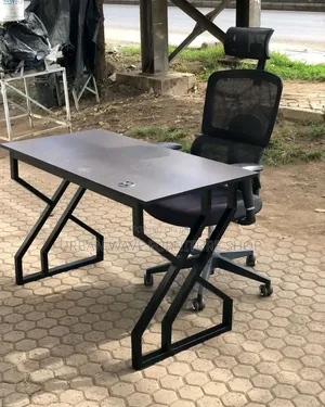 Boss Office Products Orthopedic Office Furniture Set