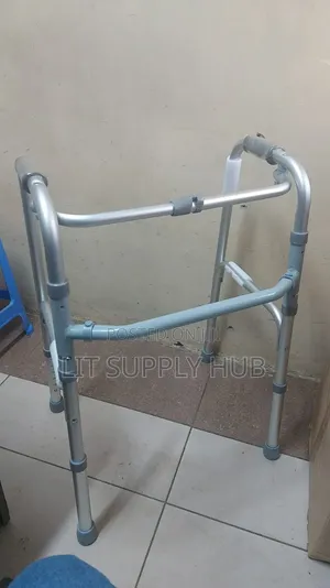 Walker ya Msaada wa Kutembea yenye Fremu Inayokunjwa