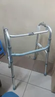Walker ya Msaada wa Kutembea yenye Fremu Inayokunjwa - 1
