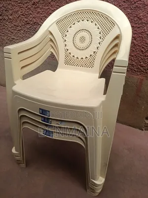 Viti vya Plastiki Vipya (Viti 4)