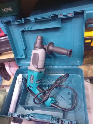 Makita 780W Rotary Hammer Drill