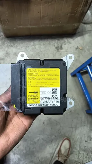 Mitsubishi Outlander SRS Computer (Iliyotumika)