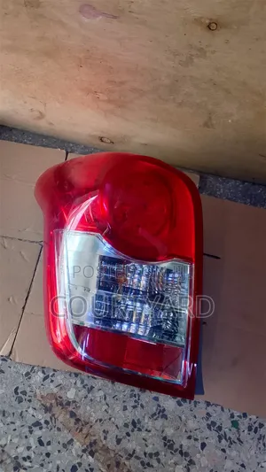 Taa ya Nyuma ya Toyota Fielder (2008-2012)