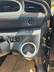 Toyota Sienta 2016 Gray - 2